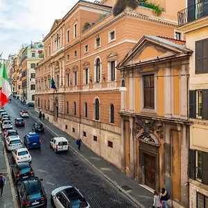 Barberini 3 Bdr Apartment Rome